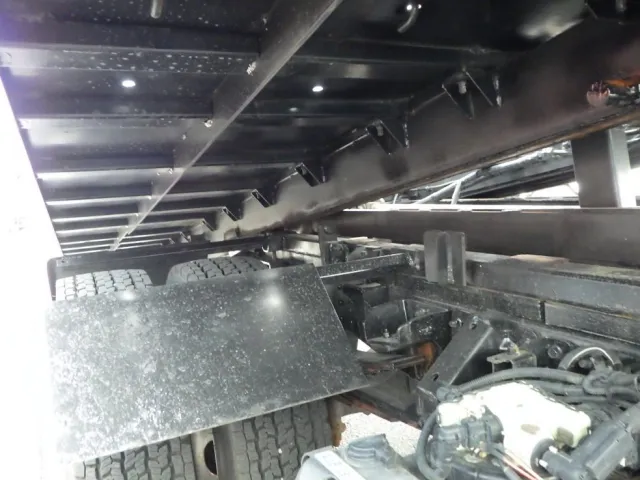 シャーシとネタの状態です。|三菱 キャンター 2PG-FEB80(2WD)の写真7