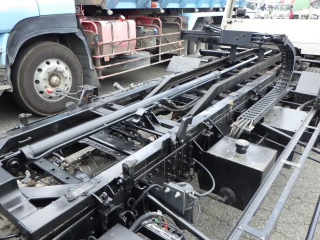 シャーシの状態です。|三菱 キャンター 2PG-FEB80(2WD)の写真11