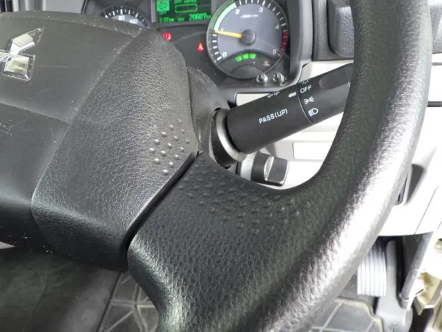 ハンドルにスレがあります。|三菱 キャンター 2PG-FEB80(2WD)の写真35