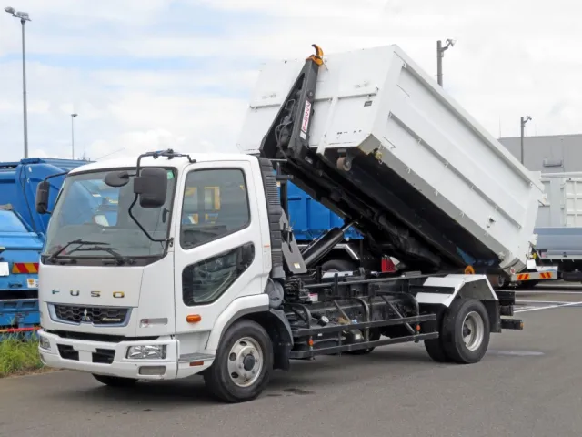 三菱 ファイター 2KG-FK71F(2WD)の写真1