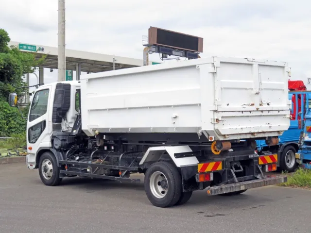 三菱 ファイター 2KG-FK71F(2WD)の写真4