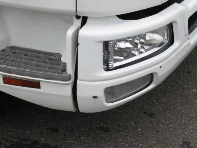 フロントバンパー運転席側にキズ・サビがあります。|三菱 ファイター 2KG-FK71F(2WD)の写真38