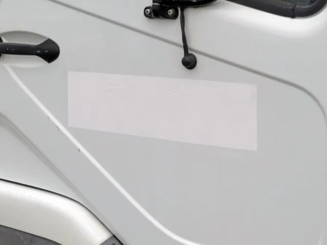 運転席ドアに看板隠し塗装がされています。|三菱 ファイター 2KG-FK71F(2WD)の写真39