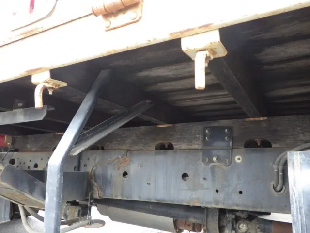 シャーシとネタの状態です。（ネタは木製です）|日野 レンジャー BKG-FD7JLYA(2WD)の写真7