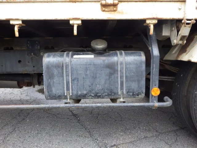 燃料タンクは１００Lです。|日野 レンジャー BKG-FD7JLYA(2WD)の写真17