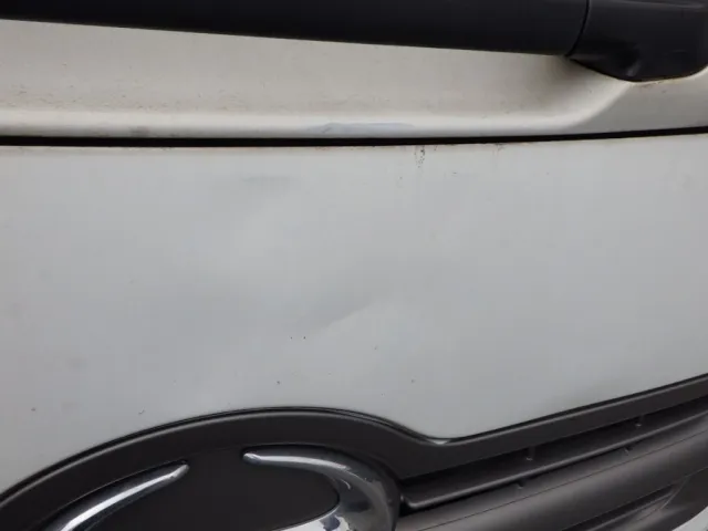 フロントパネルにキズ・ヘコミがあります。|日野 レンジャー BKG-FD7JLYA(2WD)の写真25