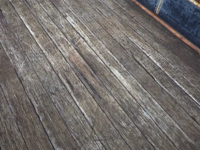 床板にささくれ・割れがあります。|日野 レンジャー BKG-FD7JLYA(2WD)の写真39