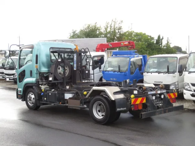 いすゞ フォワード 2RG-FRR90S2(2WD)の写真3