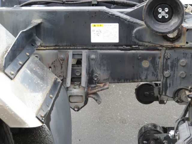 シャーシの状態です。|いすゞ フォワード 2RG-FRR90S2(2WD)の写真5