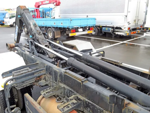 ツインシリンダーです。|いすゞ フォワード 2RG-FRR90S2(2WD)の写真8