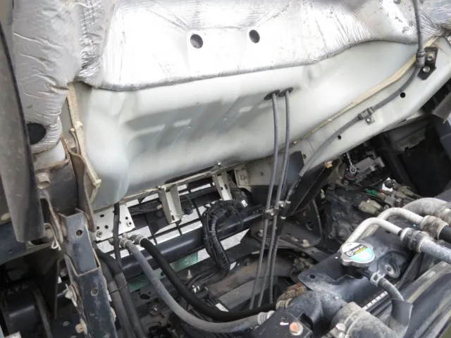 キャブ下面の状態です。|いすゞ フォワード 2RG-FRR90S2(2WD)の写真31