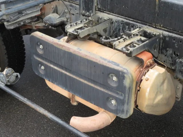 マフラーカバーにサビがあります。|いすゞ フォワード 2RG-FRR90S2(2WD)の写真33