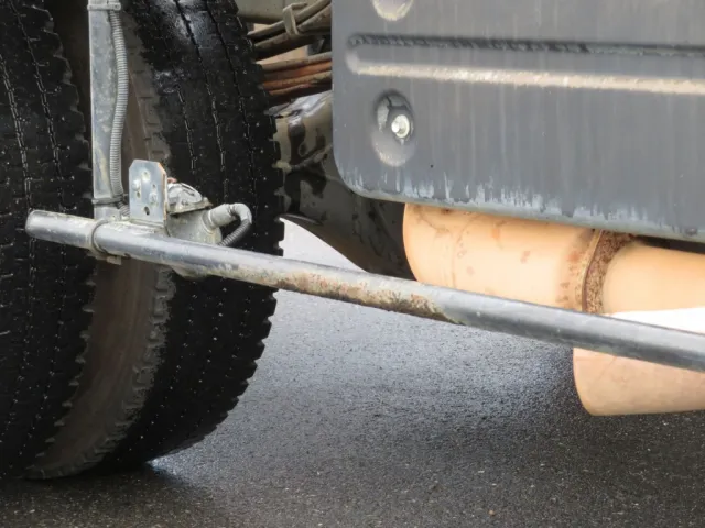 運転席側サイドバンパーにサビがあります。|いすゞ フォワード 2RG-FRR90S2(2WD)の写真34