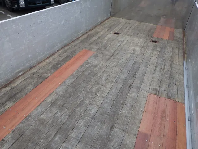 床板の一部に張替えがあります。|三菱 スーパーグレート QPG-FU64VZの写真34