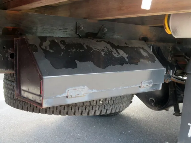 工具箱付きです。（色むら・クリア剥がれがあります）|日野 レンジャー 2KG-FD2ABA(2WD)の写真17