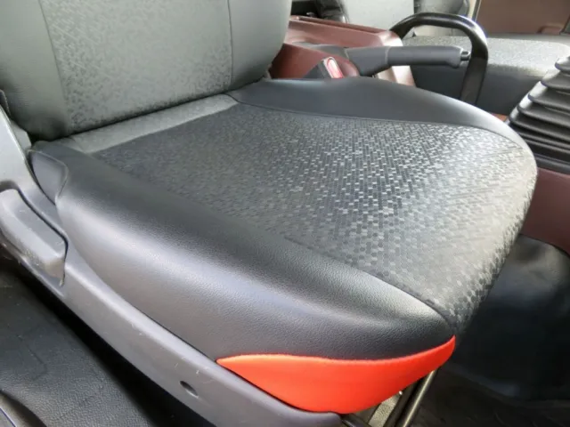 運転席座面の状態です。|日野 レンジャー 2KG-FD2ABA(2WD)の写真31
