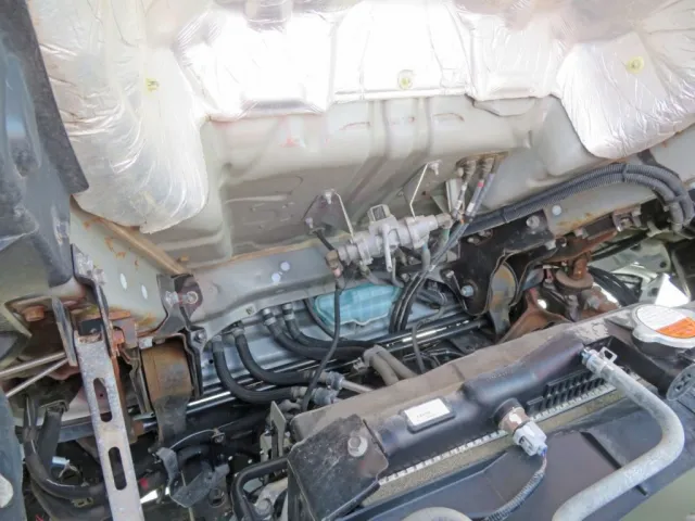 キャブ下にサビがあります。|日野 レンジャー 2KG-FD2ABA(2WD)の写真41