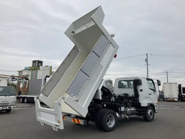 三菱 ファイター 2KG-FK62FZの写真4