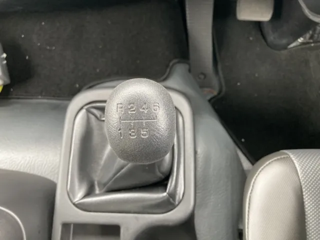 6速です。|三菱 ファイター 2KG-FK62FZの写真29