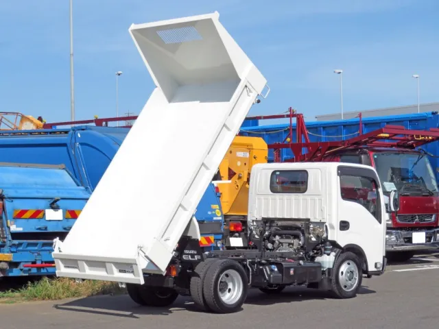 いすゞ エルフ 2RG-NJR88AT(2WD)の写真4