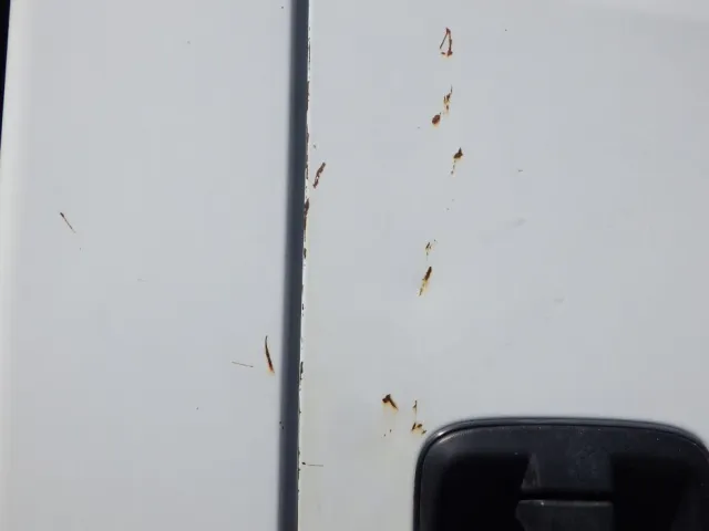 運転席側ドアにキズ・サビがあります。|いすゞ フォワード PKG-FRR90S1(2WD)の写真23