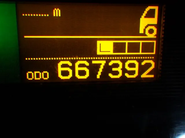 UDトラックス クオン QPG-CD5ZLの写真17