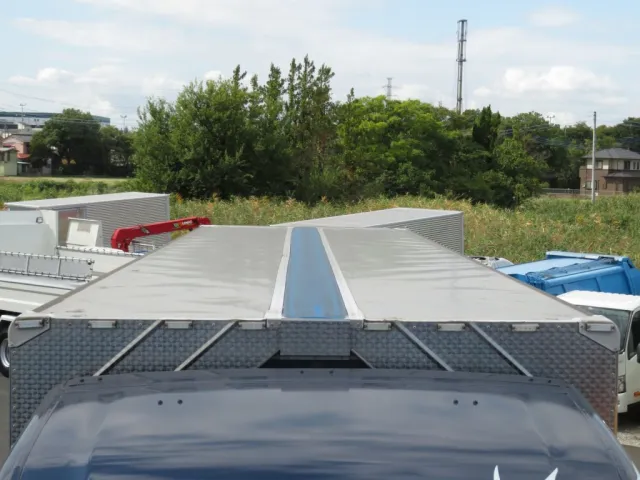 いすゞ ギガ 2PG-CYJ77Cの写真27