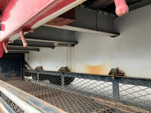 フレームとネタの状態です。サビがあります|トレクス  PLG241BCの写真7