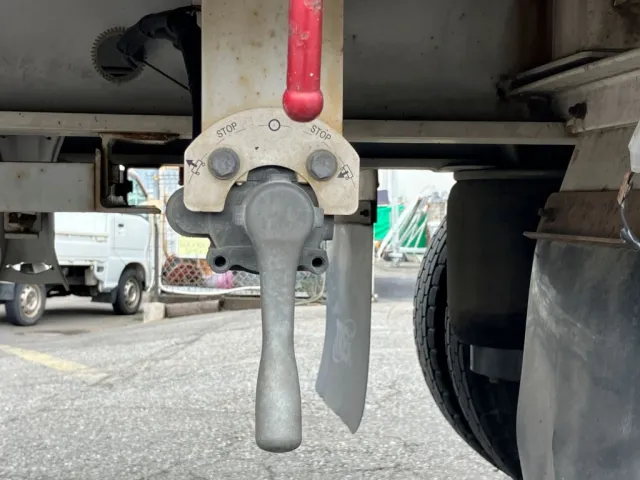 エアサスのコントローラーです。|トレクス  PLG241BCの写真20