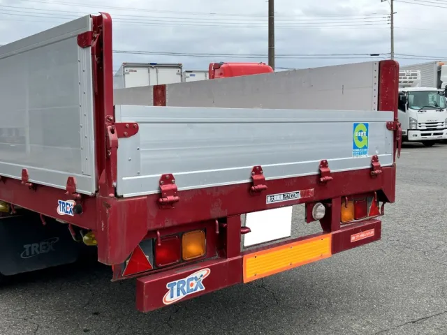 リヤ周りの状態です。細かいキズ凹み・サビがあります|トレクス  PLG241BCの写真39