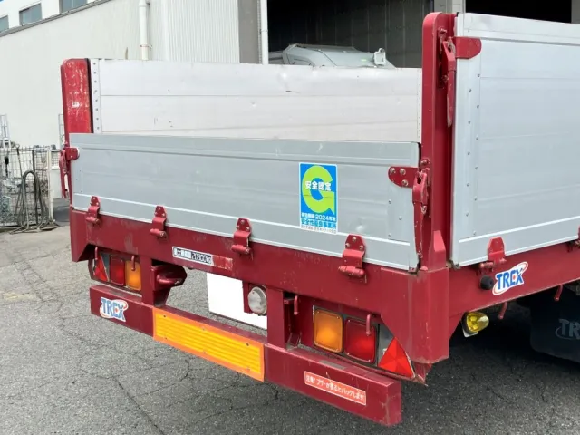 リヤ周りの状態です。細かいキズ凹み・サビがあります|トレクス  PLG241BCの写真40