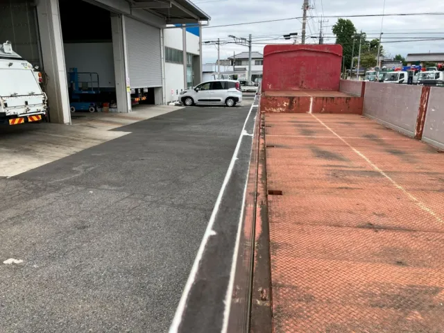 左右アオリにふくらみがあります。|トレクス  PLG241BCの写真45