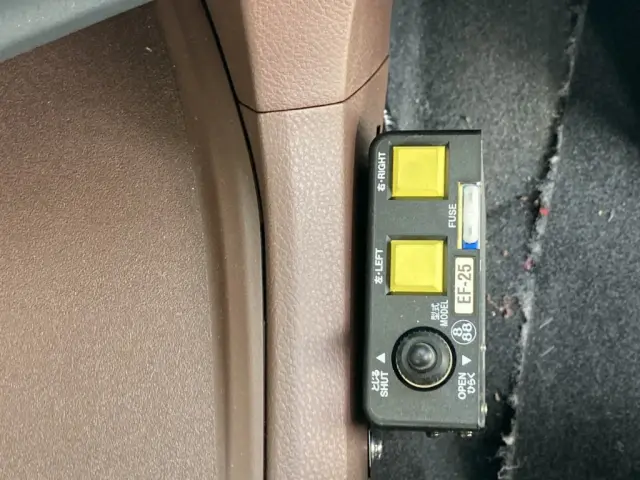 コボレーンの操作スイッチです。|日野 プロフィア 2DG-FS1AGE(6x4)の写真31
