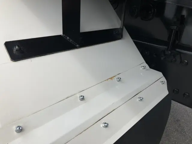 リアフェンダーに置きサビが有ります。|日野 プロフィア 2DG-FS1AGE(6x4)の写真36