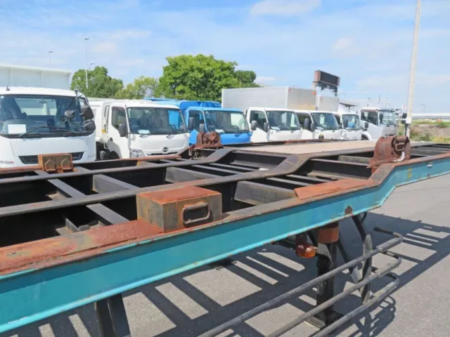 緊締装置と台座の状態です。（台座は2箇所あります）※こちらの台座は前方側です。|日通  NT2340改の写真15