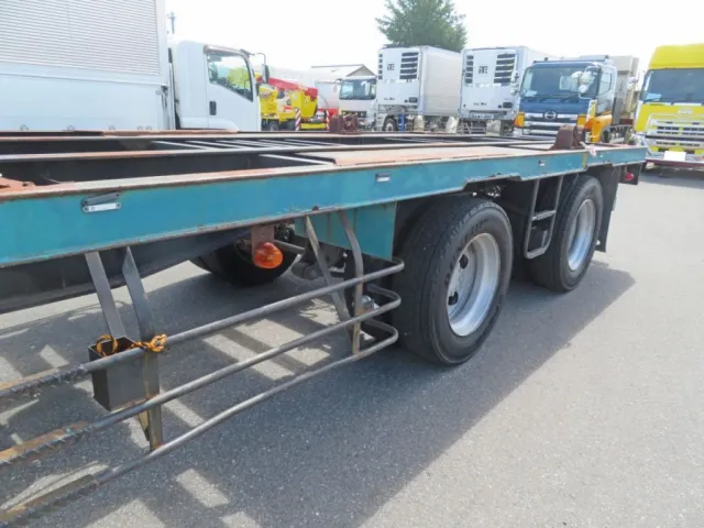 サイドレールに塗装の剥がれ・小さいキズ・サビがあります。|日通  NT2340改の写真40