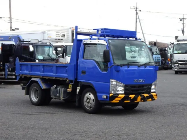 いすゞ エルフ TPG-NKR85AN(2WD)の写真2