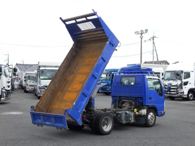 いすゞ エルフ TPG-NKR85AN(2WD)の写真4