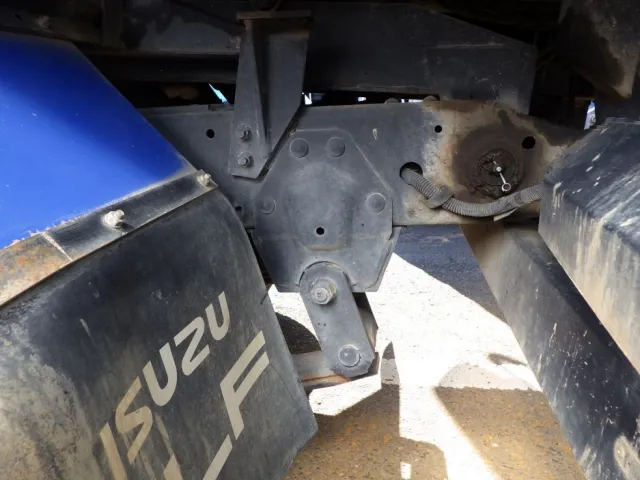 いすゞ エルフ TPG-NKR85AN(2WD)の写真6