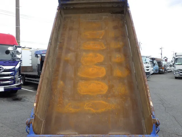 床の状態です。|いすゞ エルフ TPG-NKR85AN(2WD)の写真9