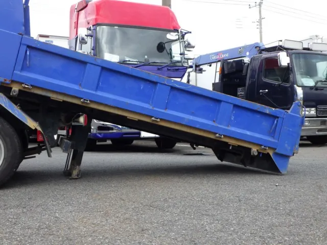 化粧板の着いた状態です。|いすゞ エルフ TPG-NKR85AN(2WD)の写真10