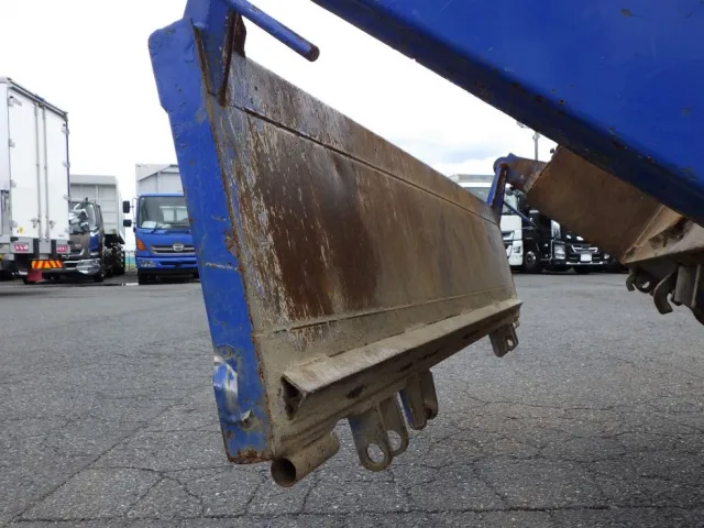 ゲート裏側の状態です。|いすゞ エルフ TPG-NKR85AN(2WD)の写真11