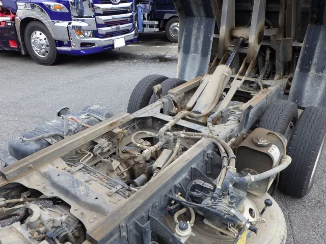 シャーシの状態です。|いすゞ エルフ TPG-NKR85AN(2WD)の写真13