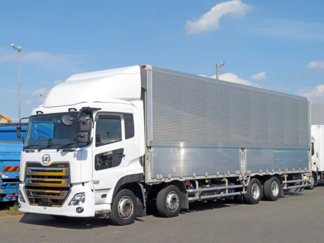 UDトラックス クオン 2PG-CG5CAの写真1