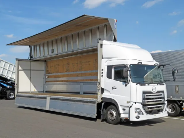 UDトラックス クオン 2PG-CG5CAの写真2