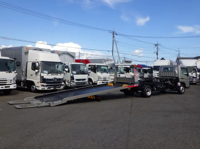 三菱 キャンター 2PG-FEB80(2WD)の写真4