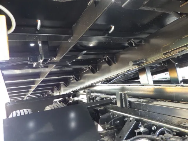 シャーシとネタの状態です。|三菱 キャンター 2PG-FEB80(2WD)の写真7