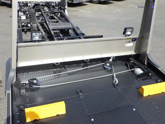 荷台前方ウインチの状態です。|三菱 キャンター 2PG-FEB80(2WD)の写真10