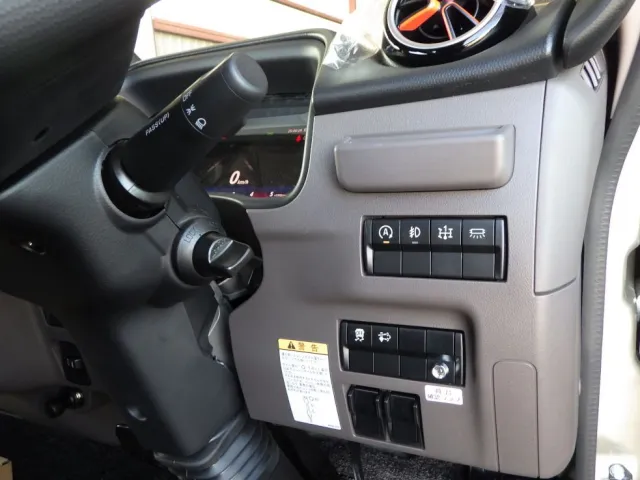 三菱 キャンター 2PG-FEB80(2WD)の写真21