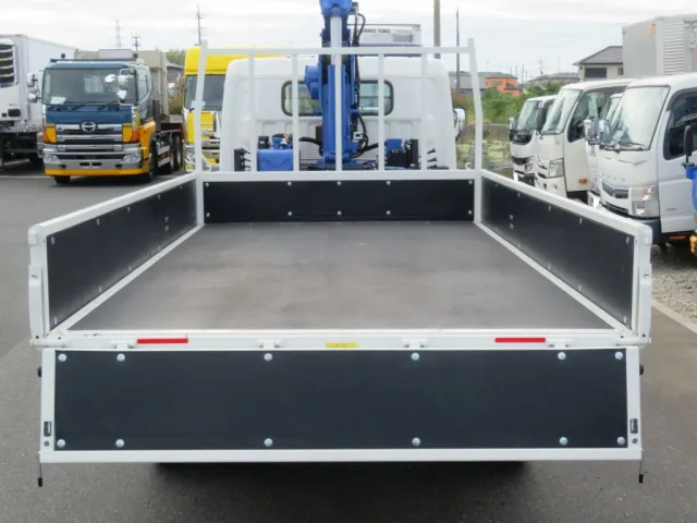 三菱 キャンター 2PG-FEB80(2WD)の写真7